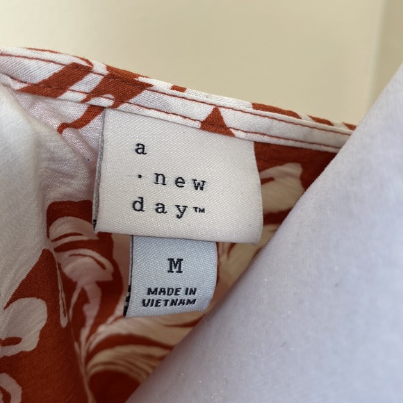 a new day | Fall Top | Brown & White | Medium - Picture 8 of 10